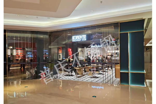 不锈钢门店装饰